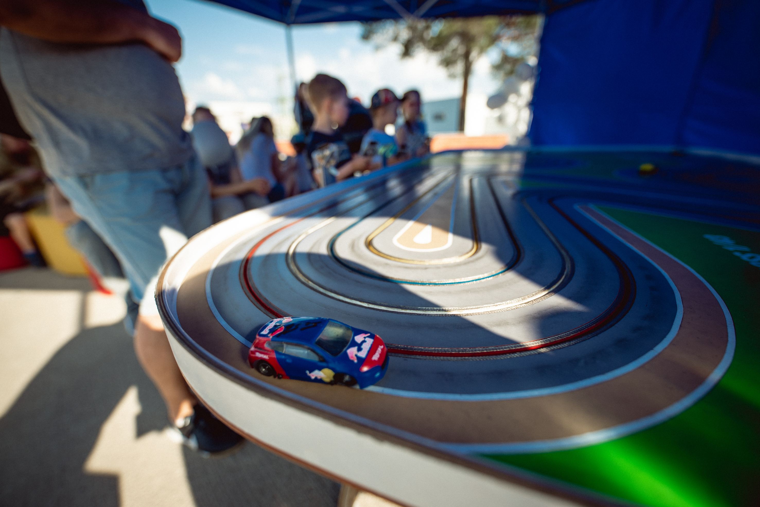 Automodelisms