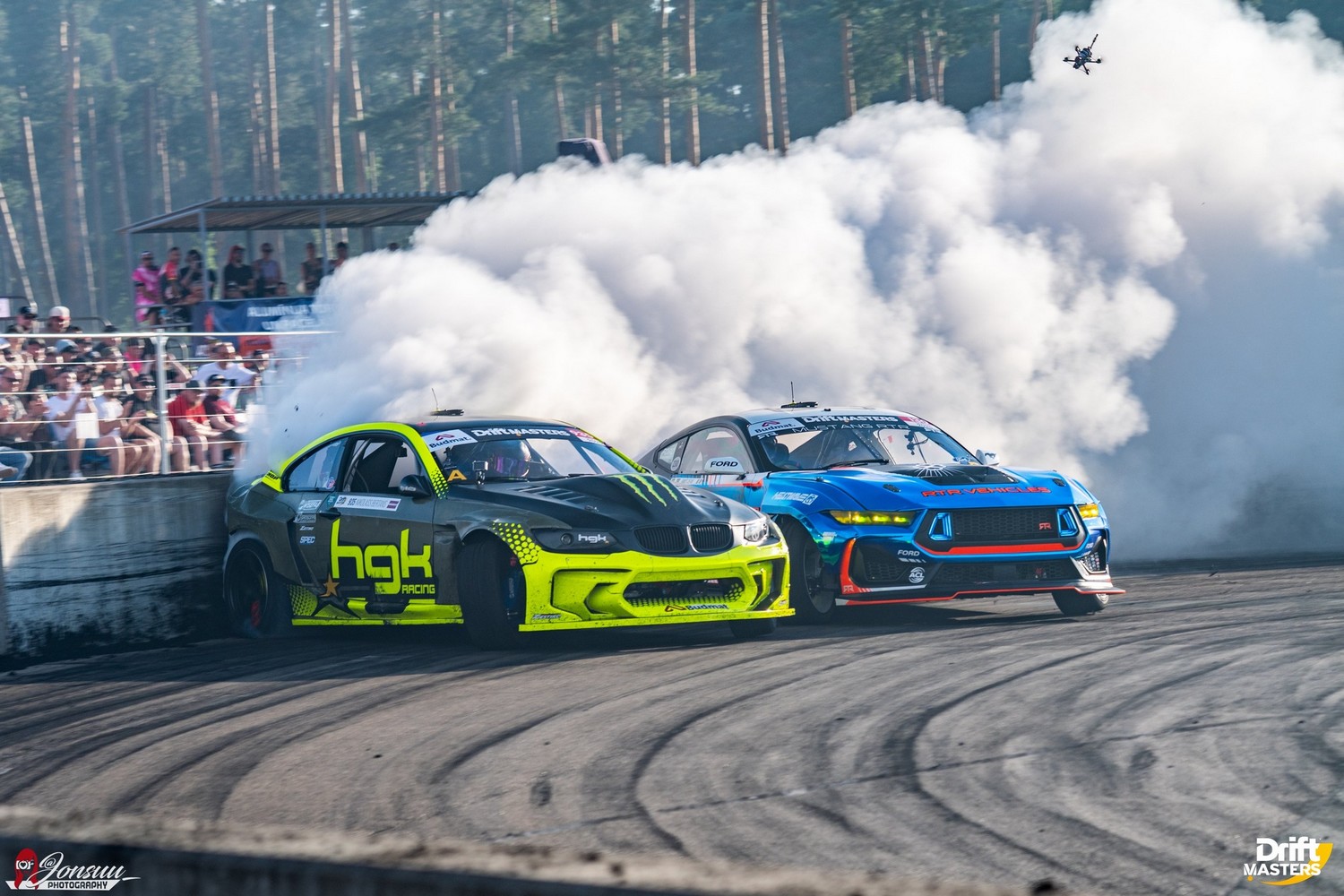 Drift Masters Rīgā svin 10 gadu jubileju – uz starta Bertāns, Dīns, brāļi Šanahani un citas pasaules drifta zvaigznes.